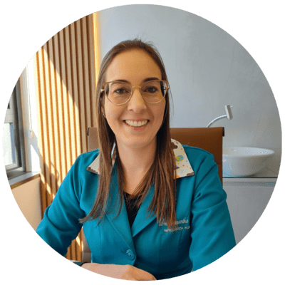 Dra. Samantha Dickel_Nefrologista Pediatra_Nefrologista Infantil